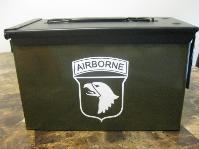VERY COOL, DOUBLE GUN, .50 AMMO BOX, .50 CAL, OD GREEN 101st AIRBORNE VERSION WITH BLACK TOP. A PERFECT GIFT IDEA!